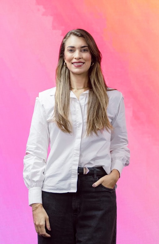 Dra. Julieth Pires de Andrade